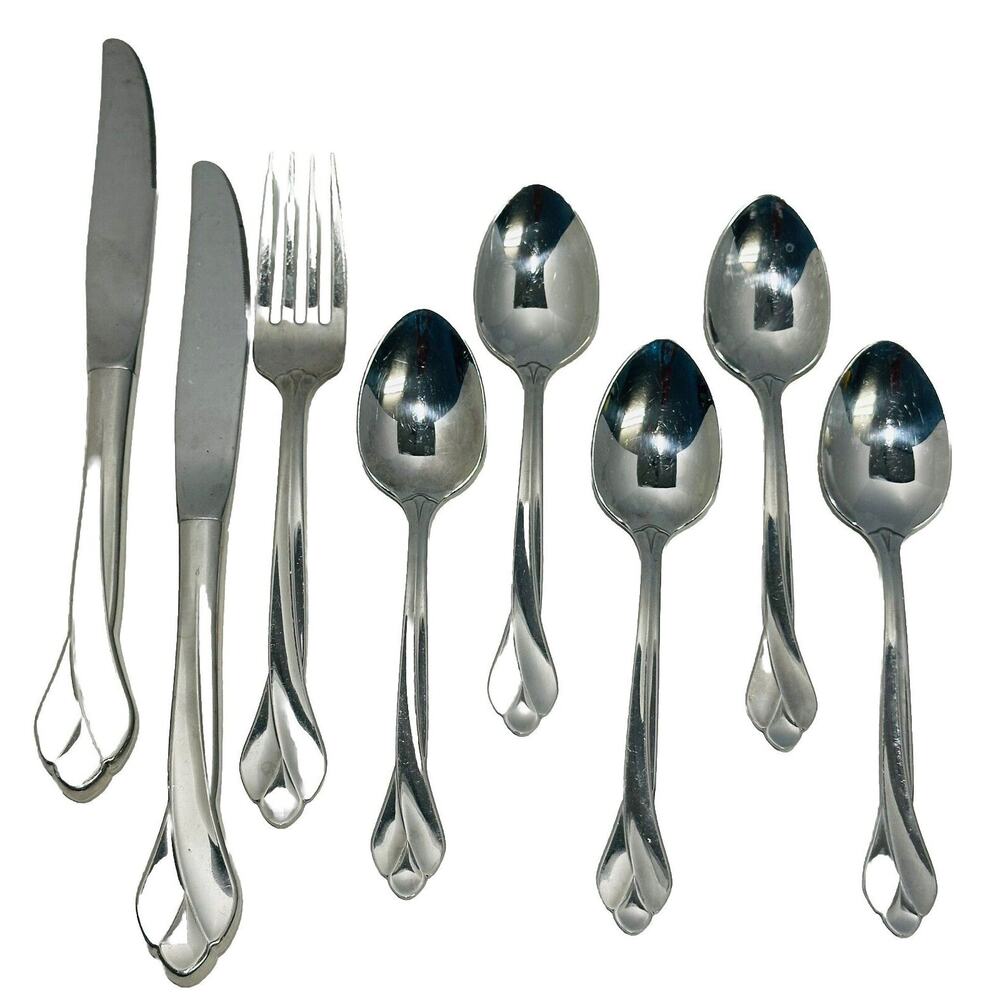 Oneida Tribeca Stainless Flatware-8 Pieces-(2) Knives, (5) Teaspoons, (1) Fork